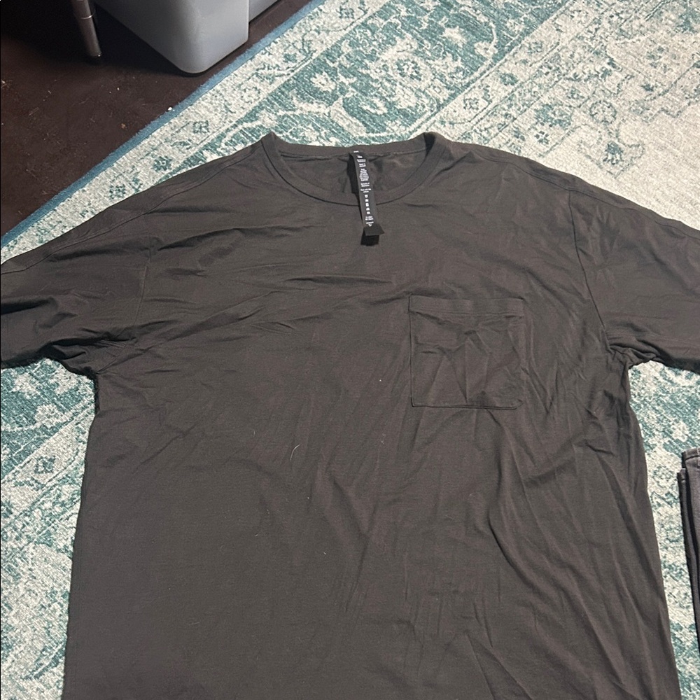 lululemon athletica Dark Gray Short Sleeve Tee